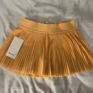 BRAND NEW: Lululemon Mini Tennis Skirt Pleated